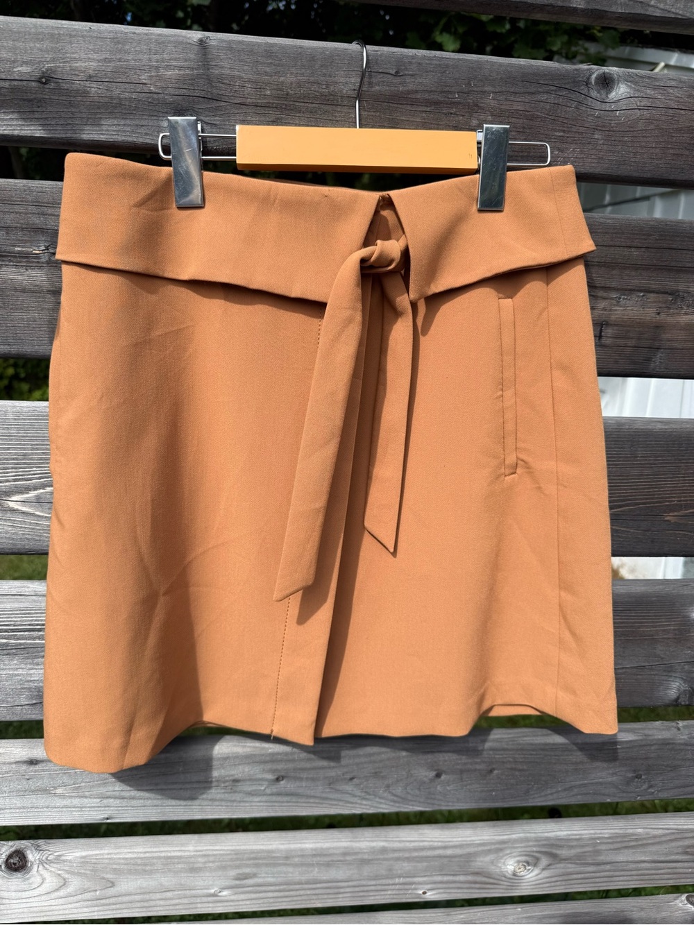 Loft Women’s Tie-Waist Mini Skirt in Camel